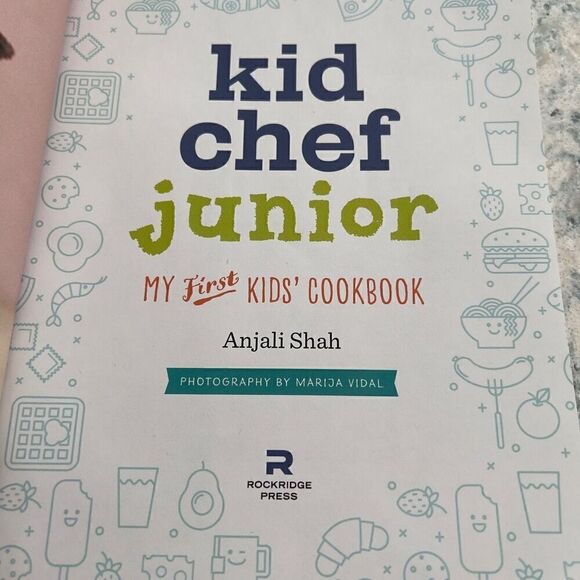Kid Chef Junior: My First Kids Cookbook - Paperback - Picture 2 of 6
